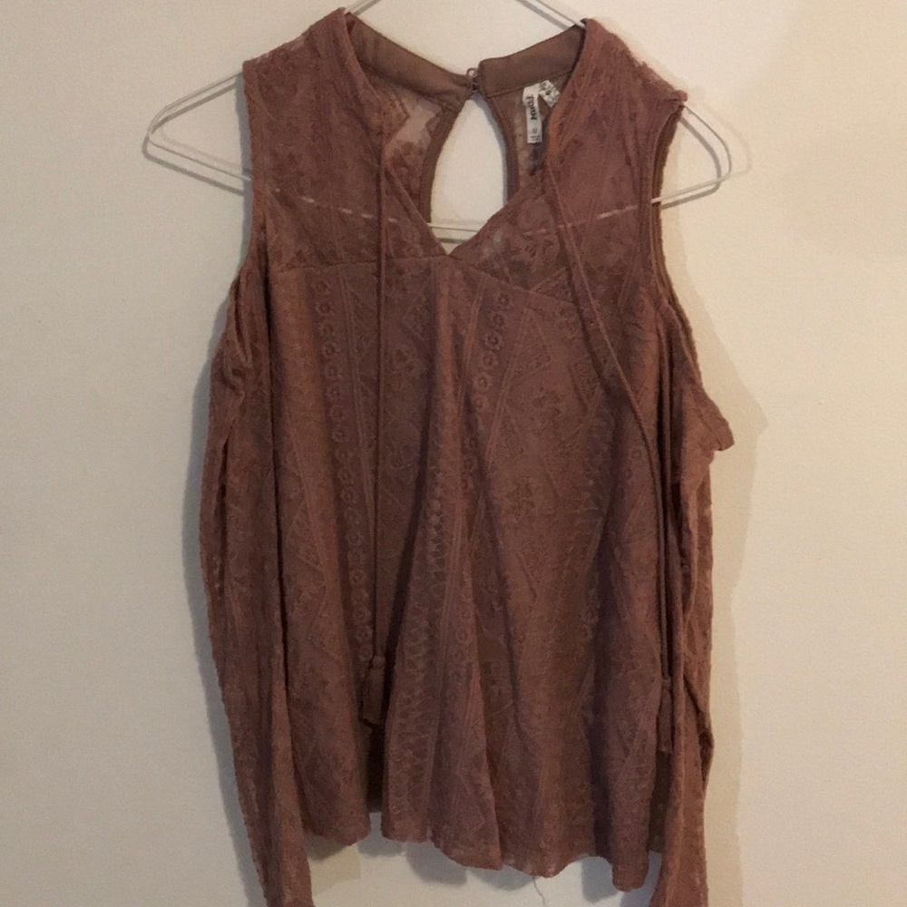 Lace cold shoulder long sleeve